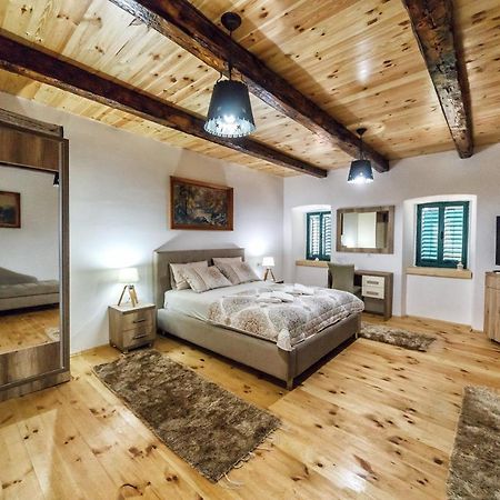 Apartments "Old House Pajovic" Вирпазар Экстерьер фото