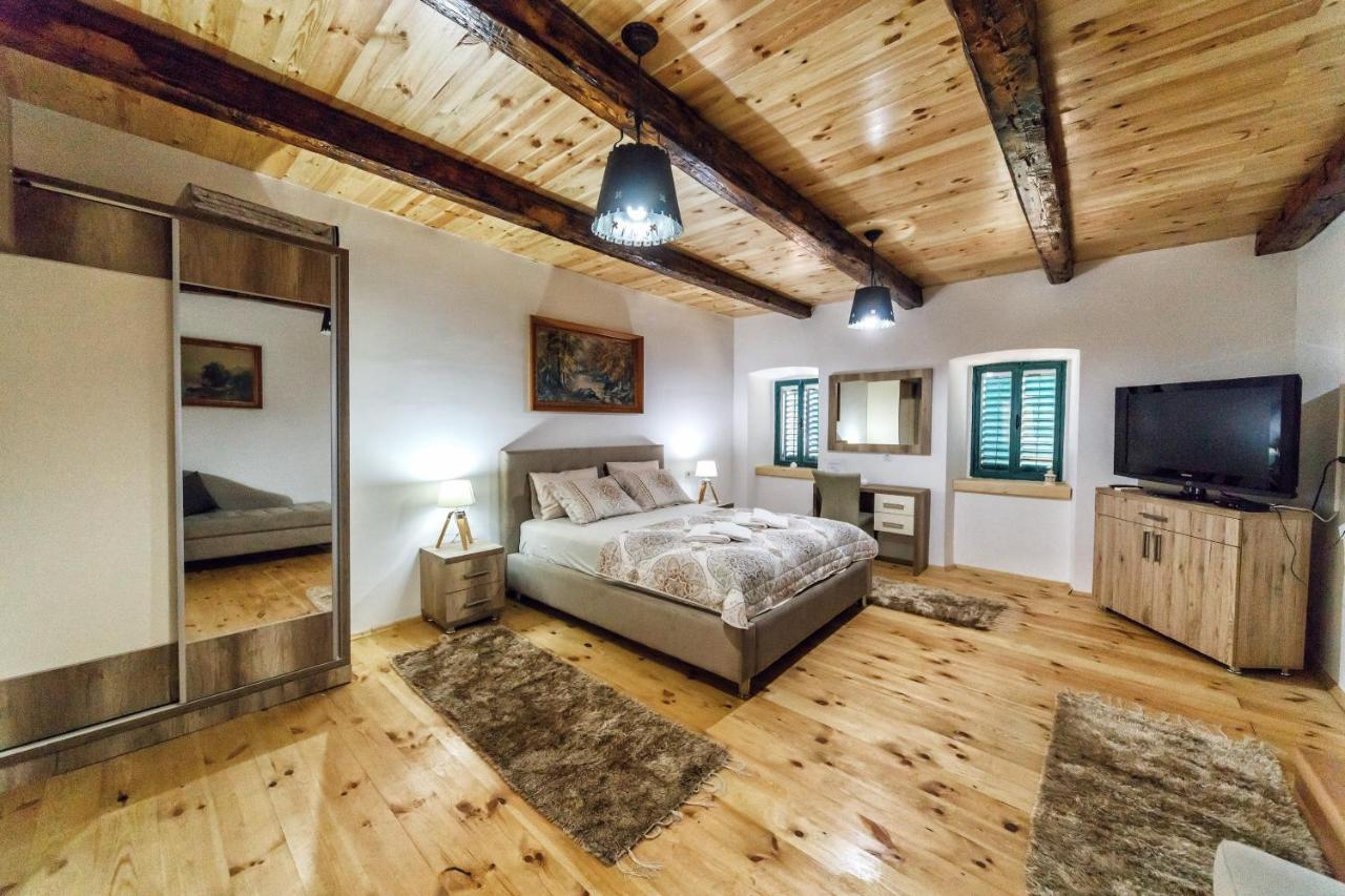 Apartments "Old House Pajovic" Вирпазар Экстерьер фото